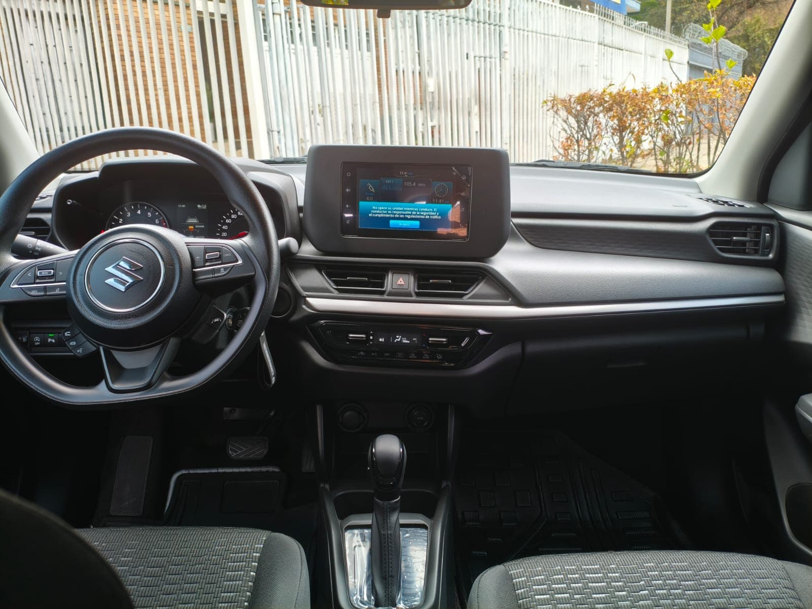 SUZUKI SWIFT HÍBRIDO MODELO 2027 en alquiler en Bogotá, foto 4
