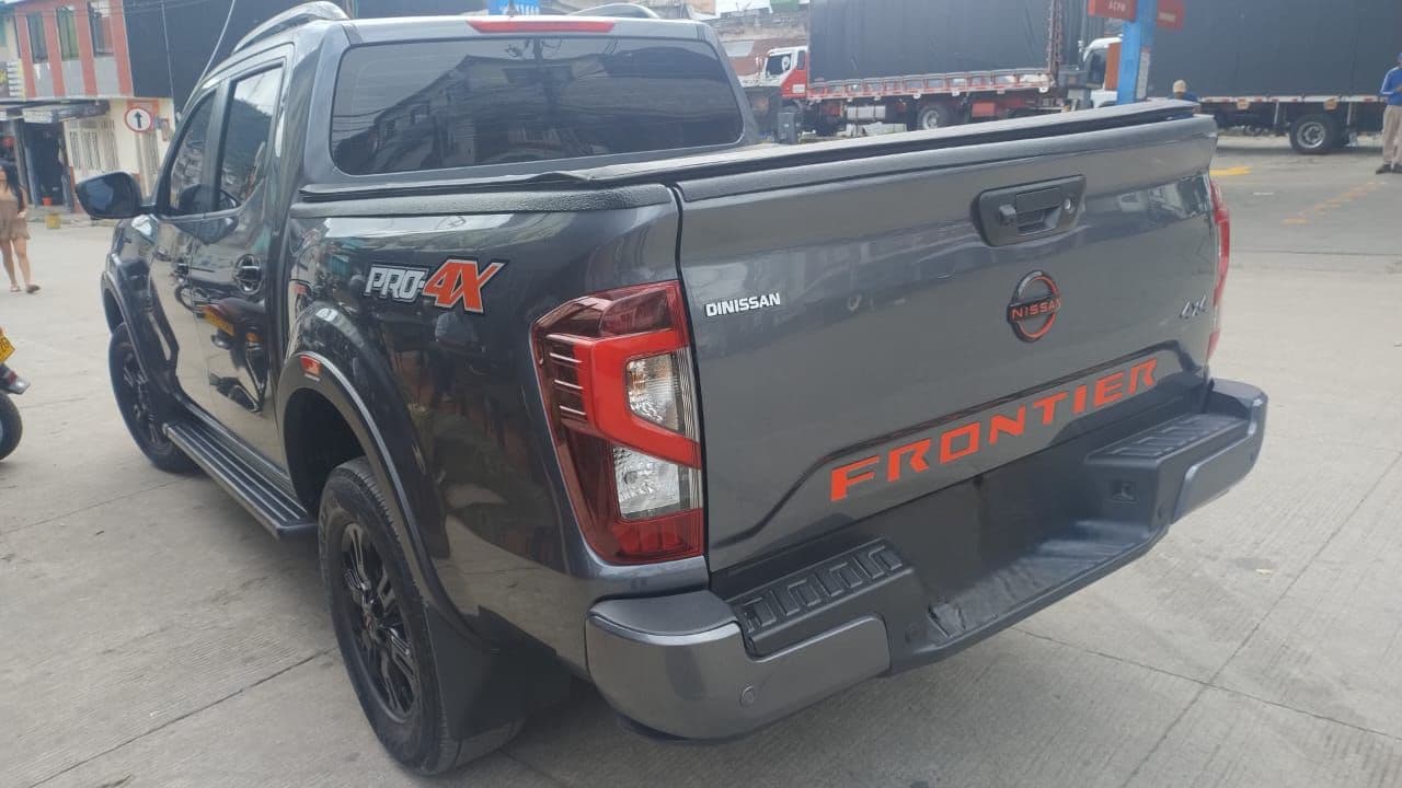 NISSAN FRONTIER PRO-4X MODELO 2025 en alquiler en Bogotá, foto 2